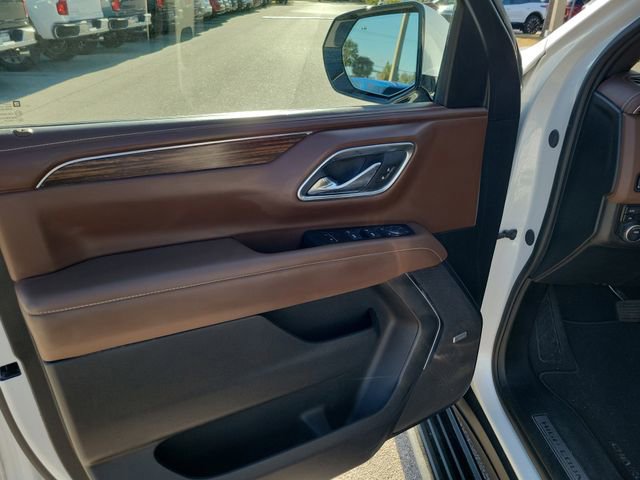 Certified 2024 Chevrolet Suburban High Country w/ Premium Package 2 image 17