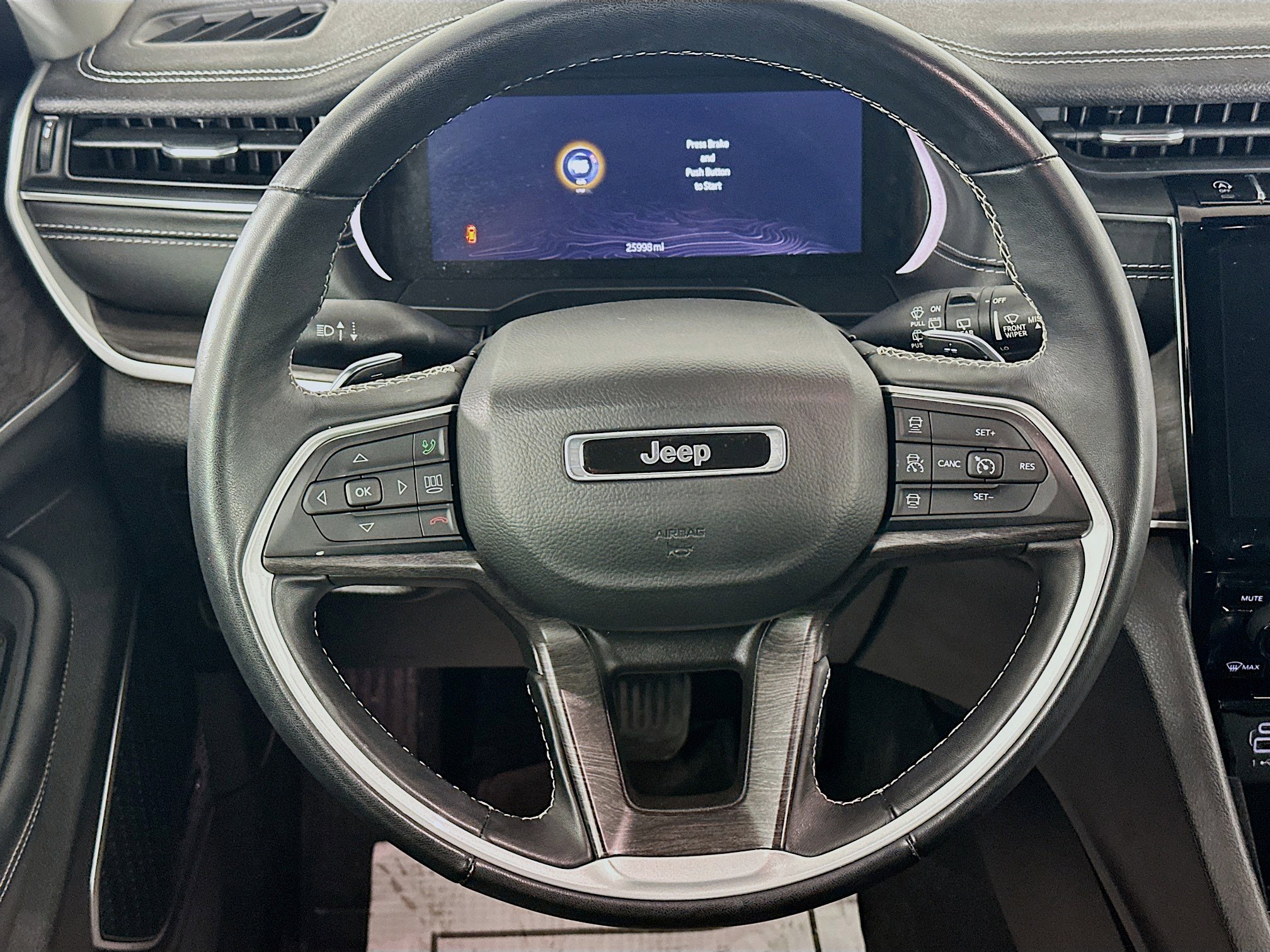 Used 2022 Jeep Grand Cherokee L Limited w/ Trailer Tow Group (B) AWD/4WD image 18