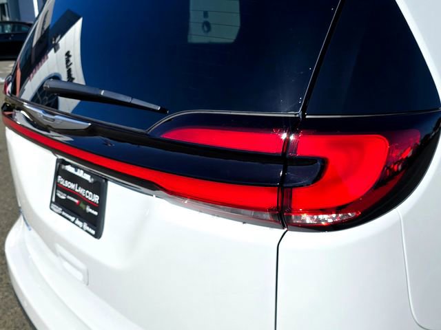 New 2026 Chrysler Pacifica Select image 29