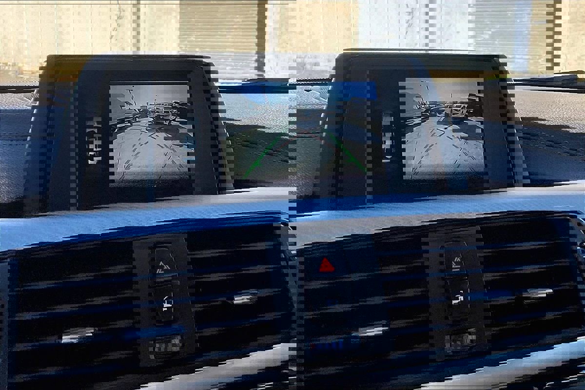 Used 2018 BMW 330i Sedan w/ Shadow Sport Edition image 21