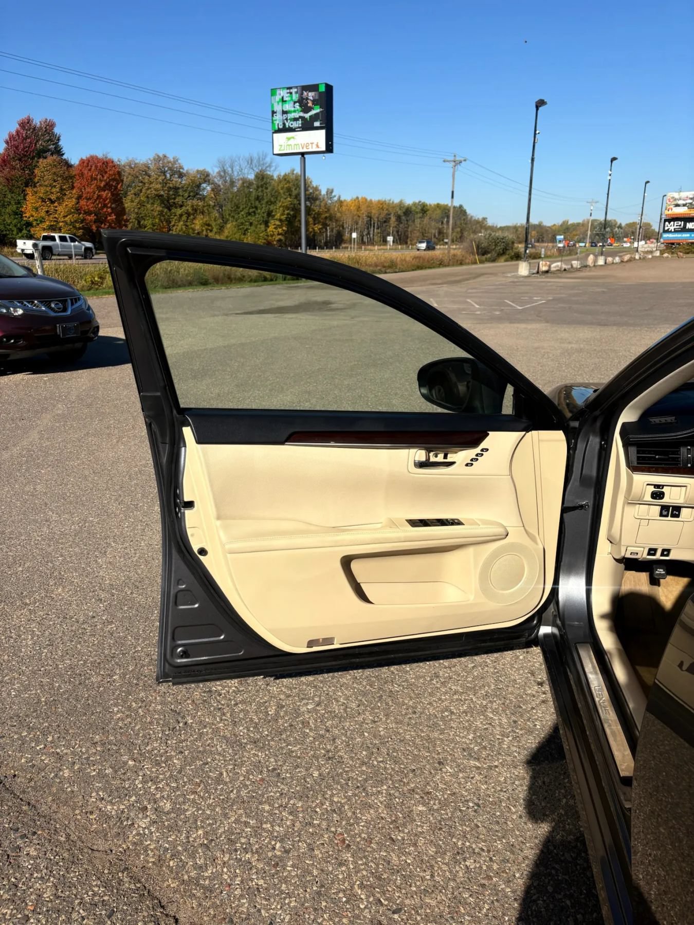 Used 2014 Lexus ES 350 w/ Luxury Package FWD image 11
