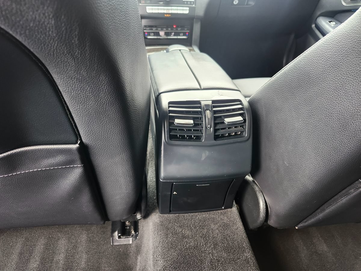 Used 2016 Mercedes-Benz E 350 Sedan w/ Premium Package image 28