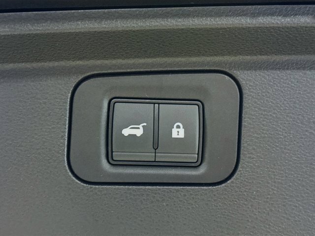 New 2026 Nissan Armada SL w/ Captain's Chari Seat Package image 24