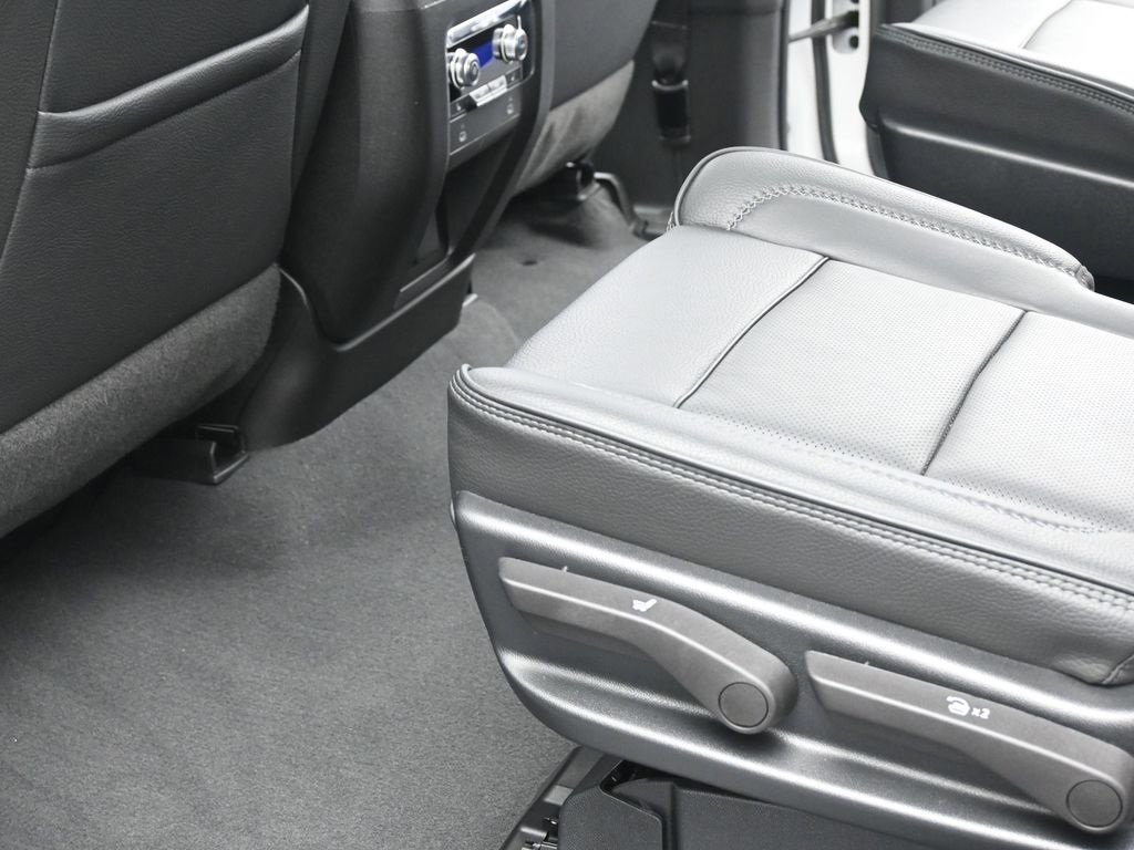 Used 2023 GMC Yukon Denali image 16