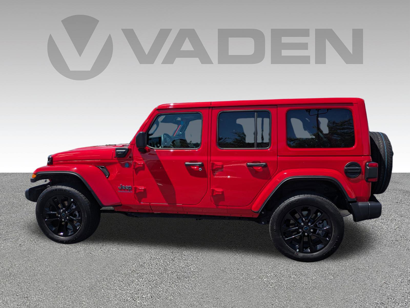 Used 2025 Jeep Wrangler Sahara w/ Safety Group image 28