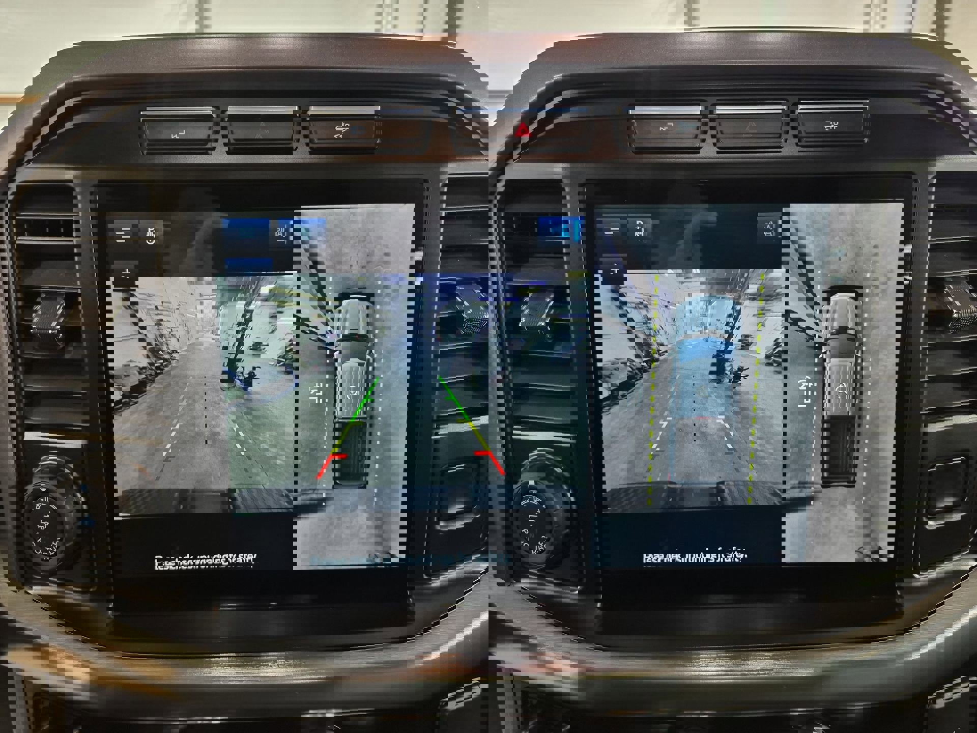 Used 2023 Ford F150 Lariat w/ Max Trailer Tow Package image 17