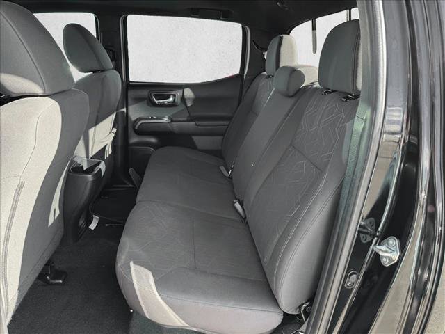 Used 2017 Toyota Tacoma TRD Off-Road w/ Premium & Technology Package image 16