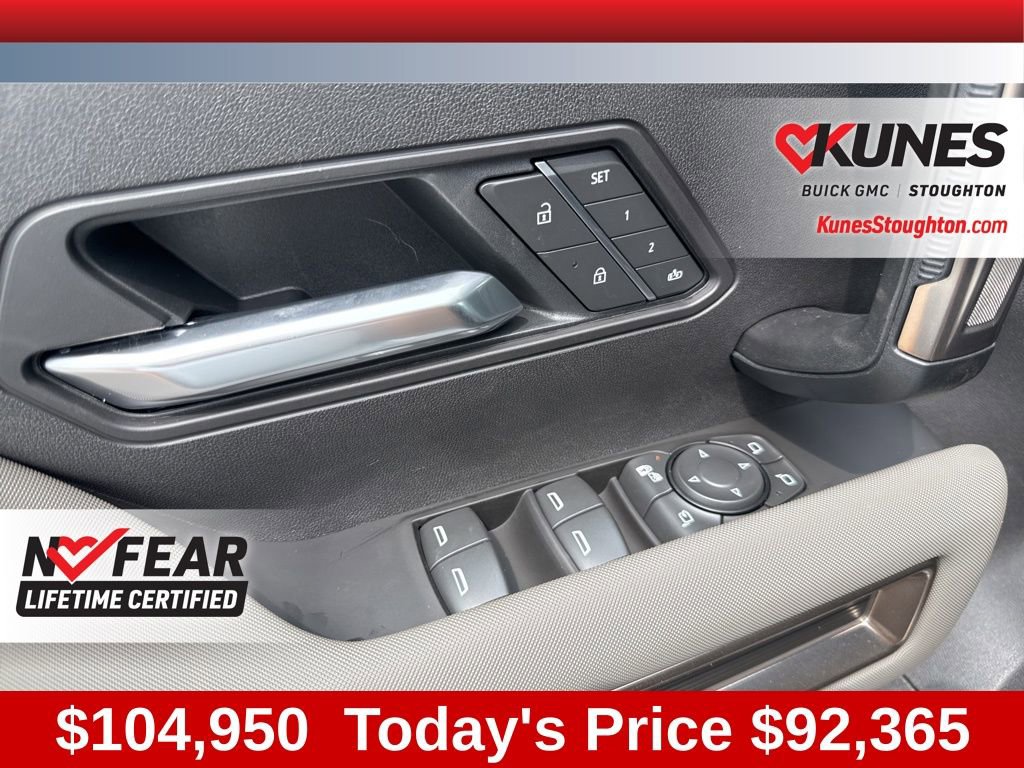 New 2025 GMC Hummer EV 2X w/ LPO, Dark Essentials Package image 21