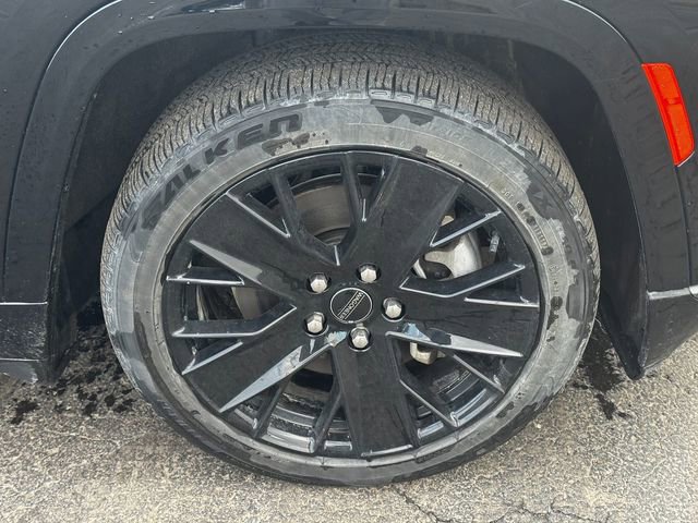 Used 2024 Jeep Wagoneer Launch Edition image 9