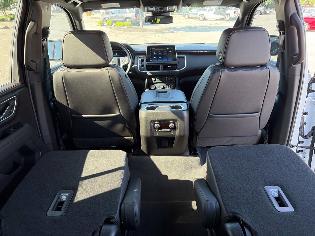 Used 2024 Chevrolet Suburban RST w/ Luxury Package AWD/4WD image 40