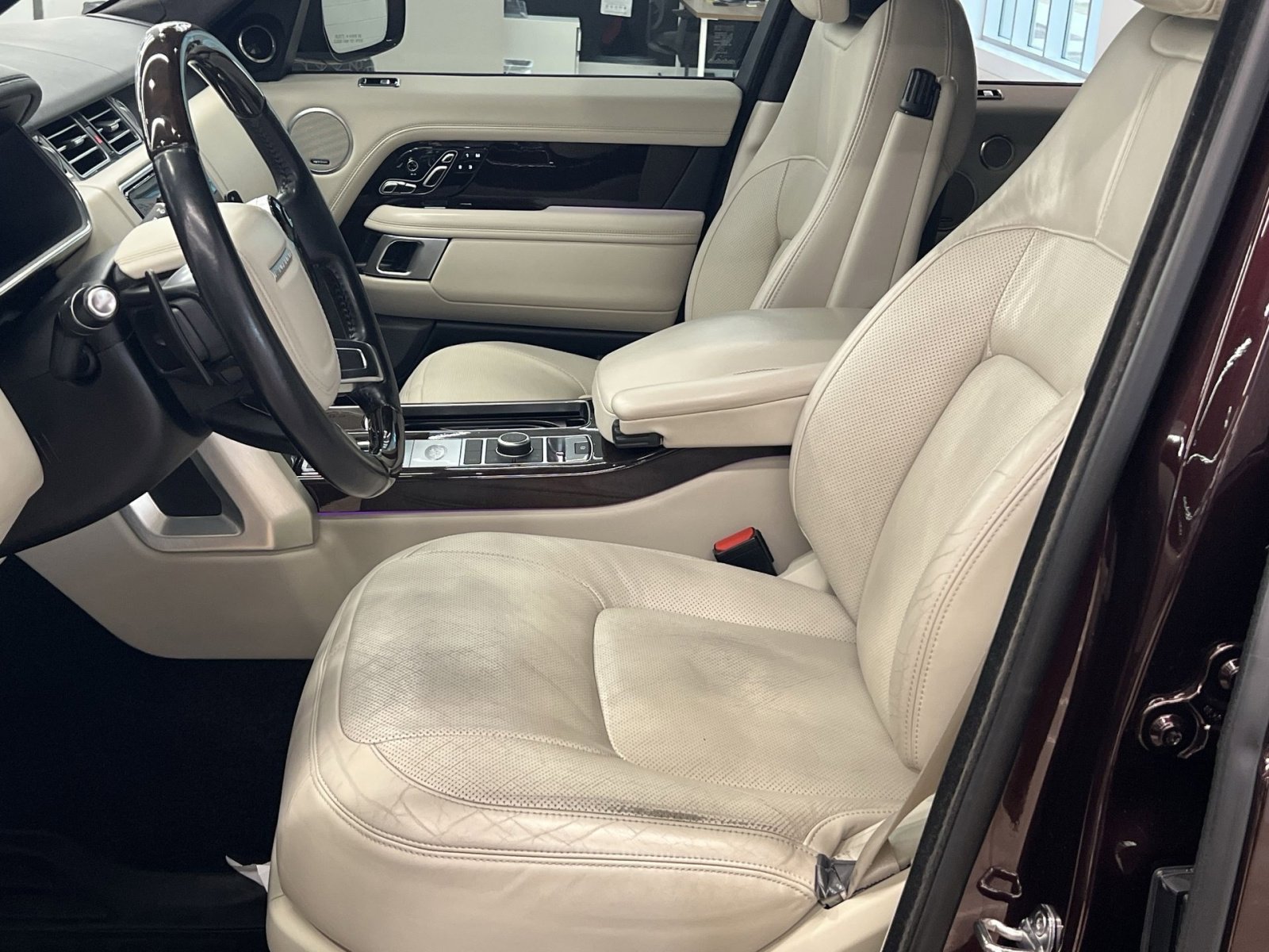 Used 2019 Land Rover Range Rover HSE image 11