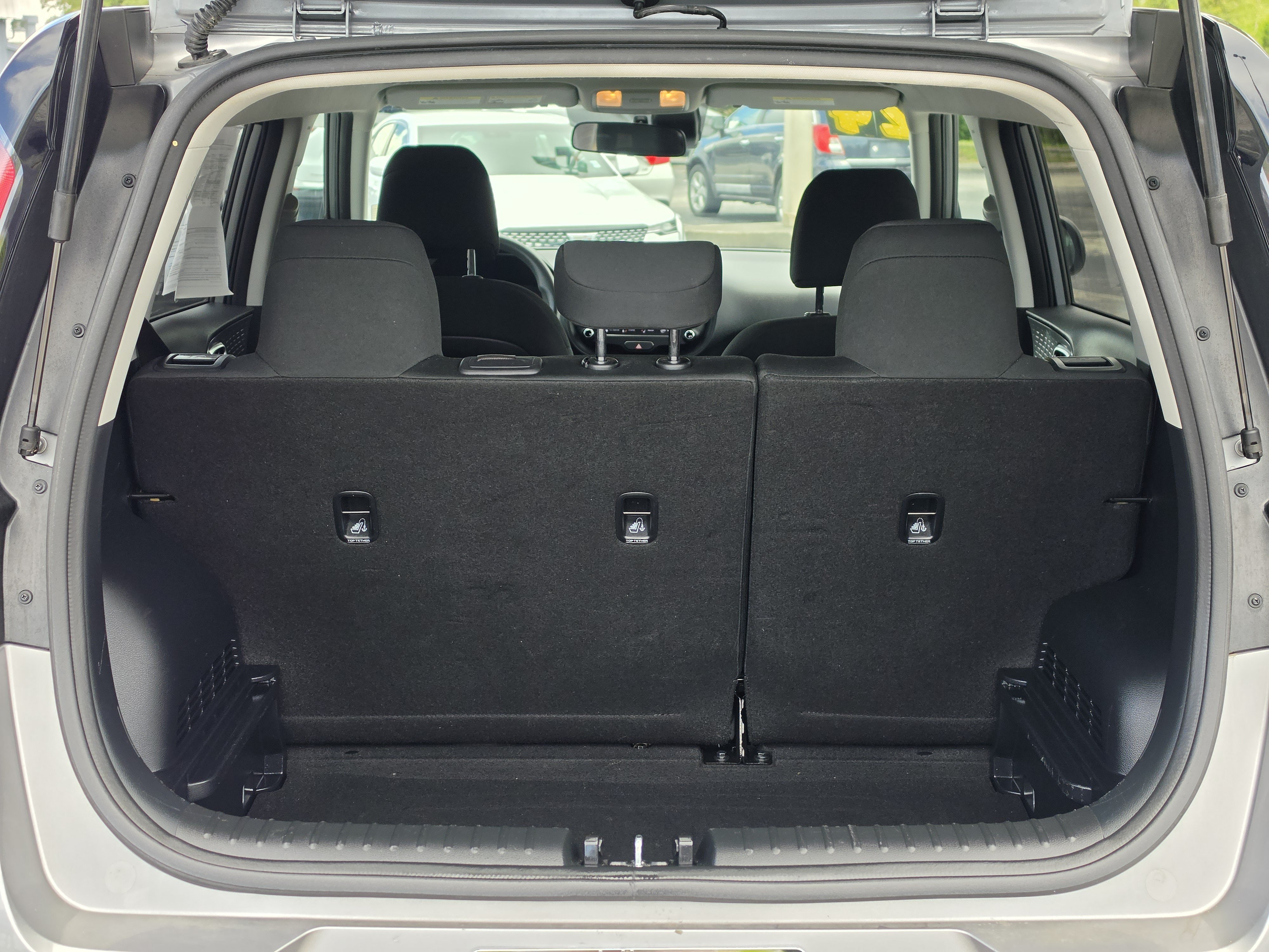 Used 2024 Kia Soul LX w/ Option Group 015 FWD image 15