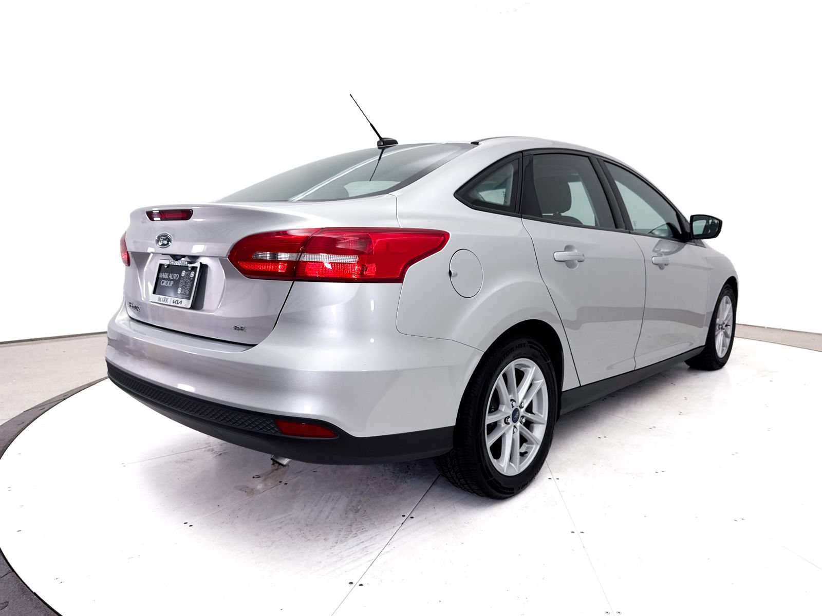 Used 2018 Ford Focus SE FWD image 11