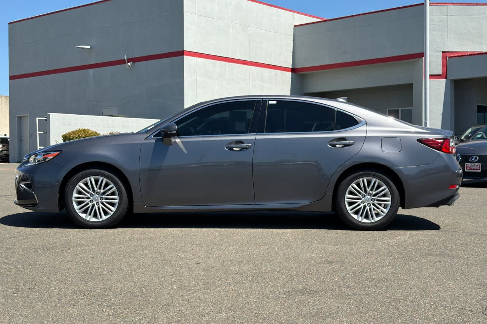 Used 2018 Lexus ES 350 w/ Accessory Package FWD image 9