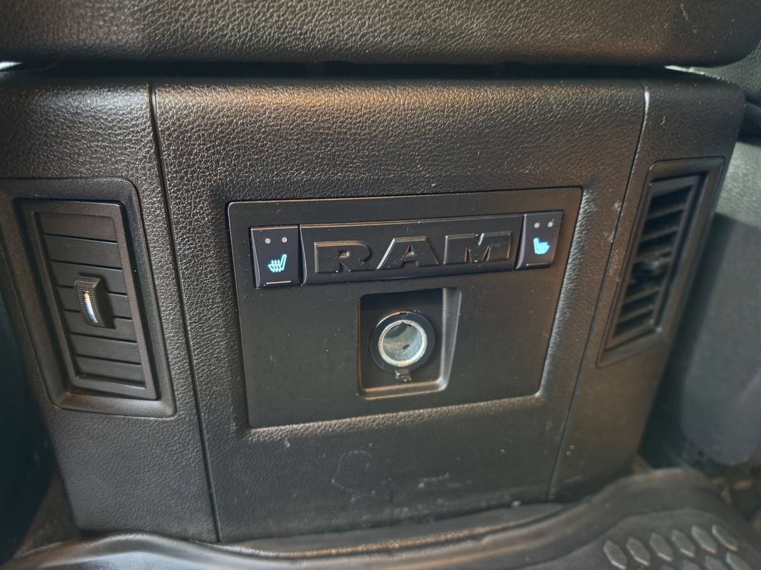 Used 2018 RAM 1500 Laramie w/ Convenience Group AWD/4WD image 20