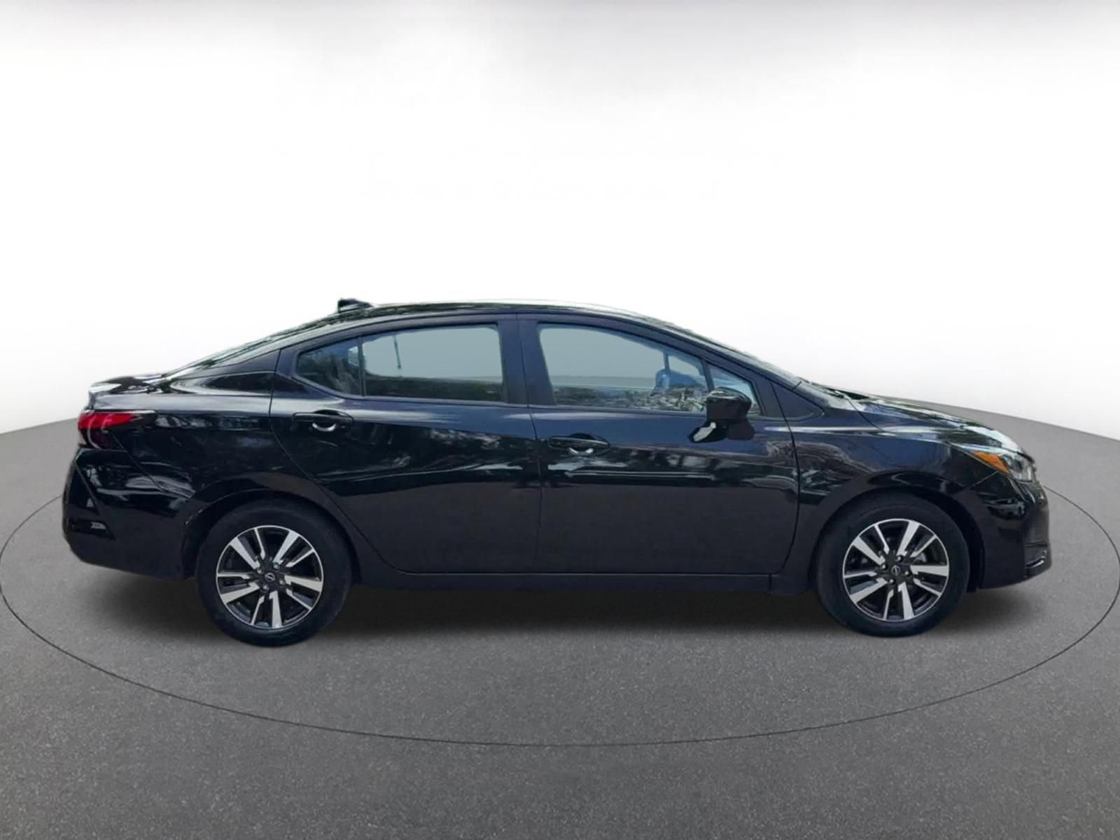 Used 2025 Nissan Versa SV FWD image 16