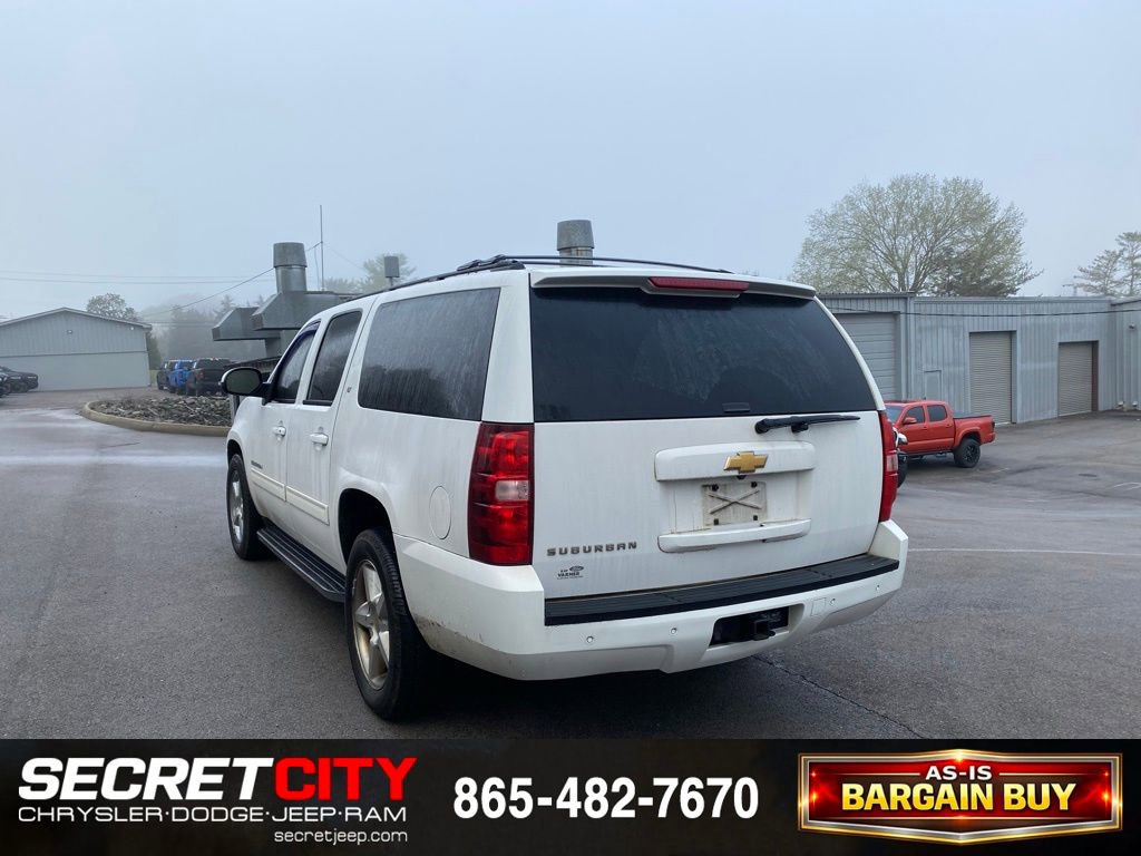 Used 2013 Chevrolet Suburban LT w/ Luxury Package image 7