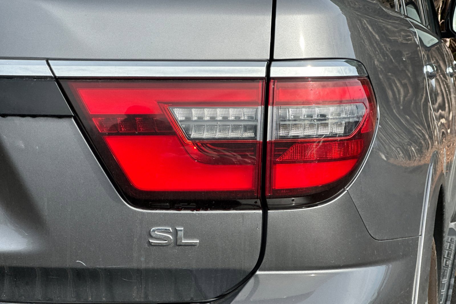 Used 2022 Nissan Armada SL w/ Captain's Chairs Package image 35