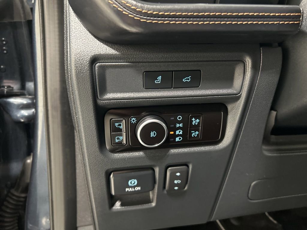 Used 2023 Ford Expedition Platinum image 12