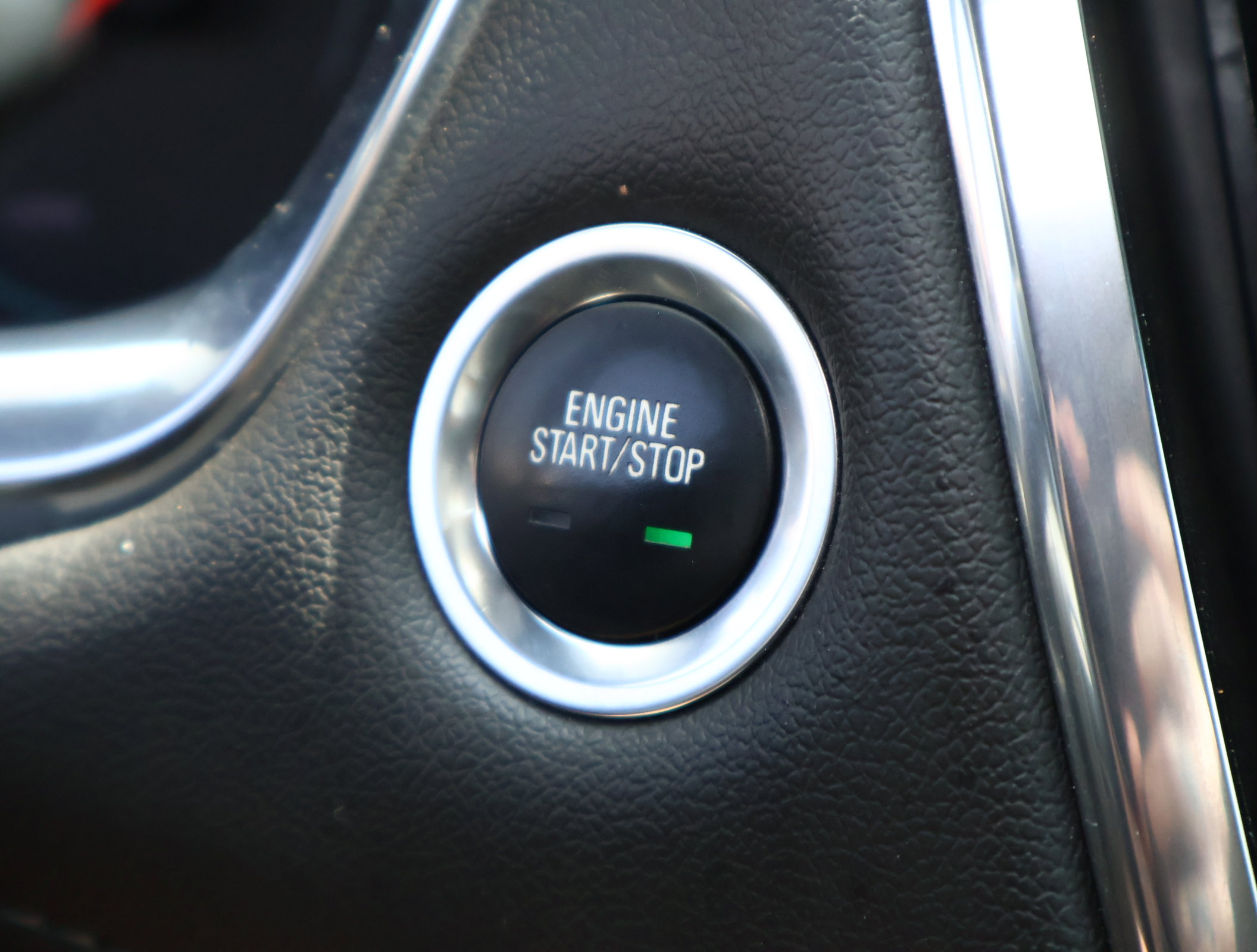Used 2023 Chevrolet Traverse LT FWD image 16