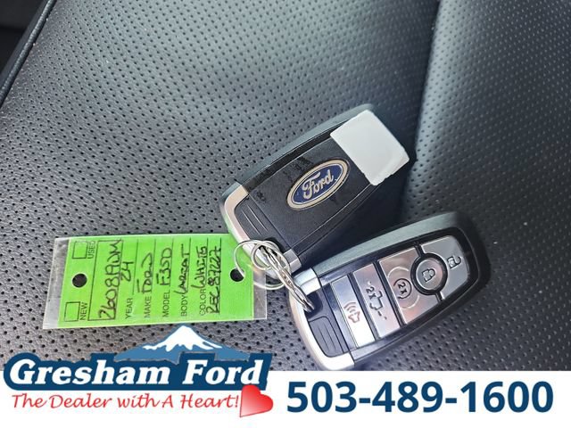 Used 2024 Ford F350 Lariat w/ Lariat Ultimate Package AWD/4WD image 34