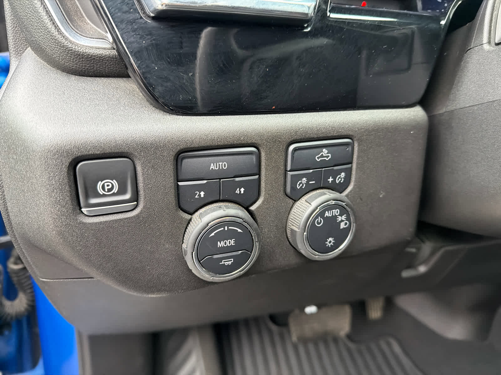 Used 2025 Chevrolet Silverado 1500 LT image 19