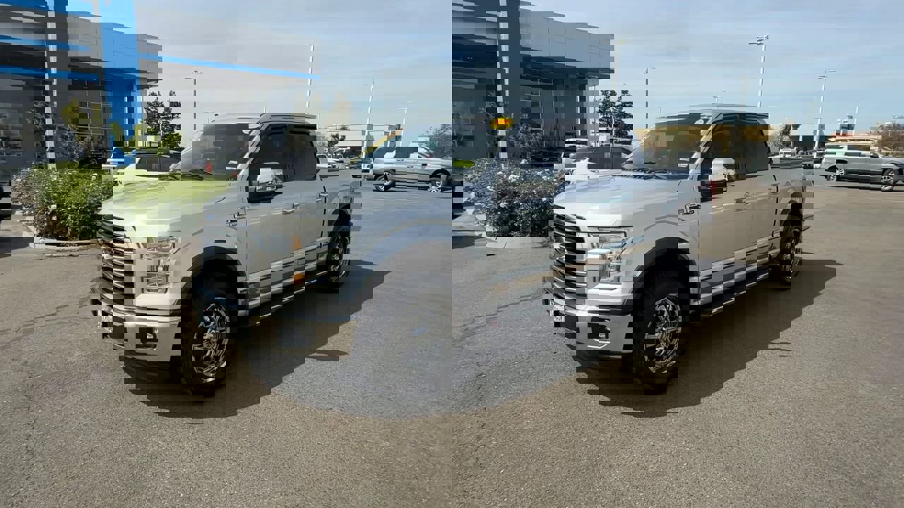 Used 2015 Ford F150 XLT w/ Equipment Group 301A Mid image 3