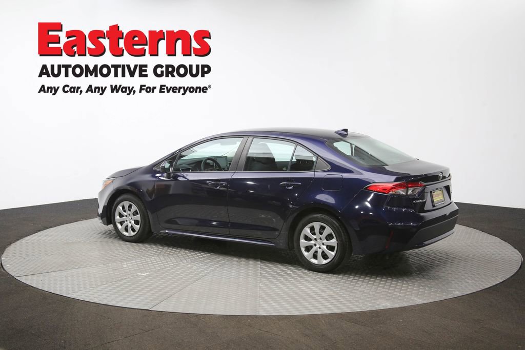 Used 2021 Toyota Corolla LE image 61