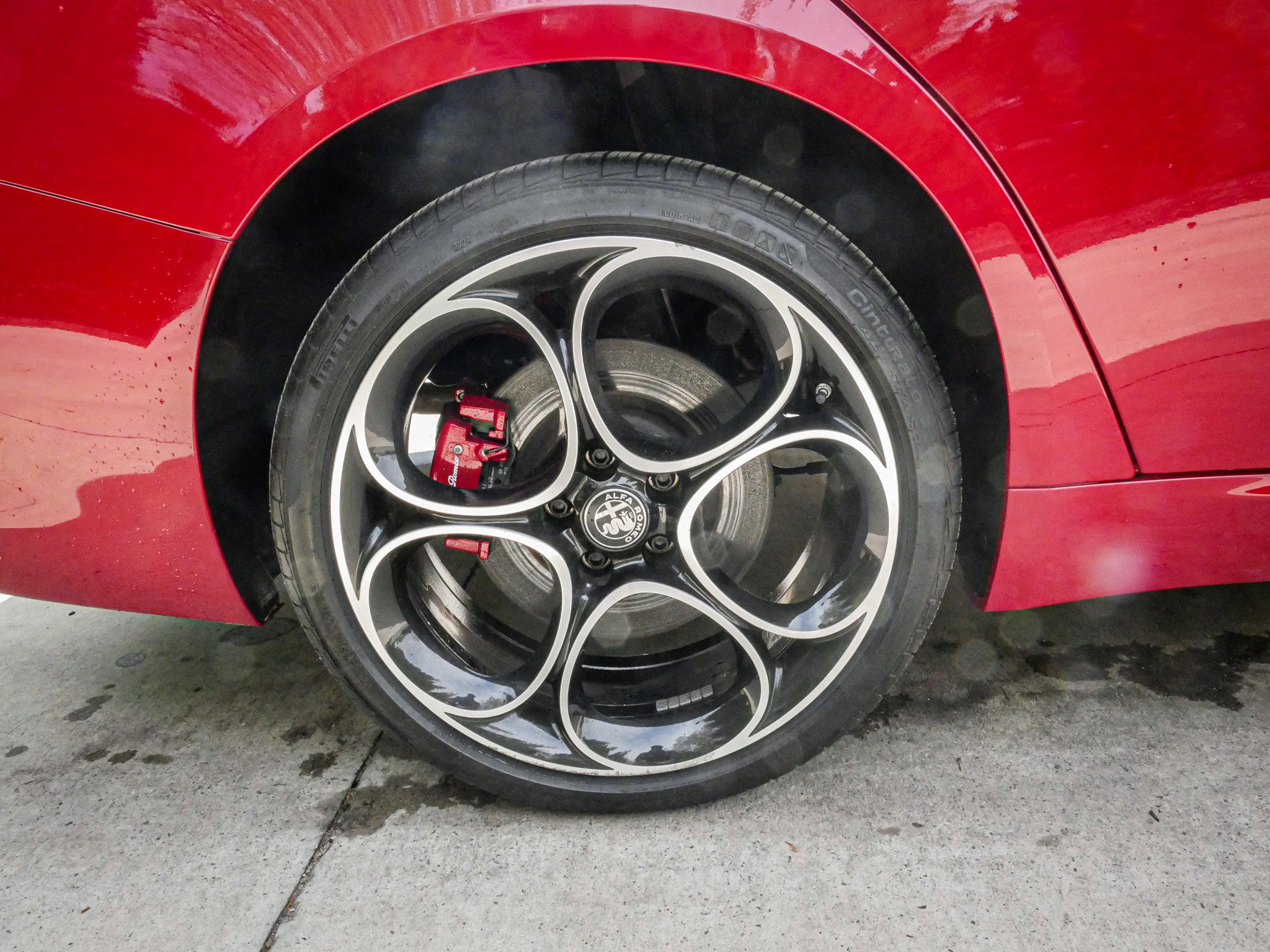 Used 2024 Alfa Romeo Giulia Veloce image 13