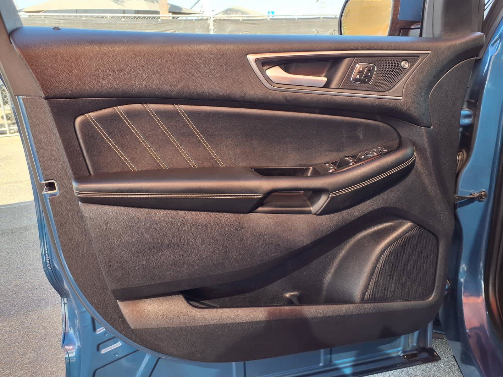 Used 2019 Ford Edge ST w/ Equipment Group 401A AWD/4WD image 16