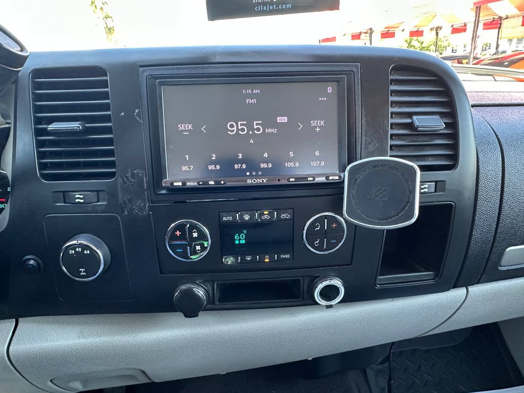 Used 2008 Chevrolet Silverado 2500 LT w/ 1LT Convenience Package AWD/4WD image 23