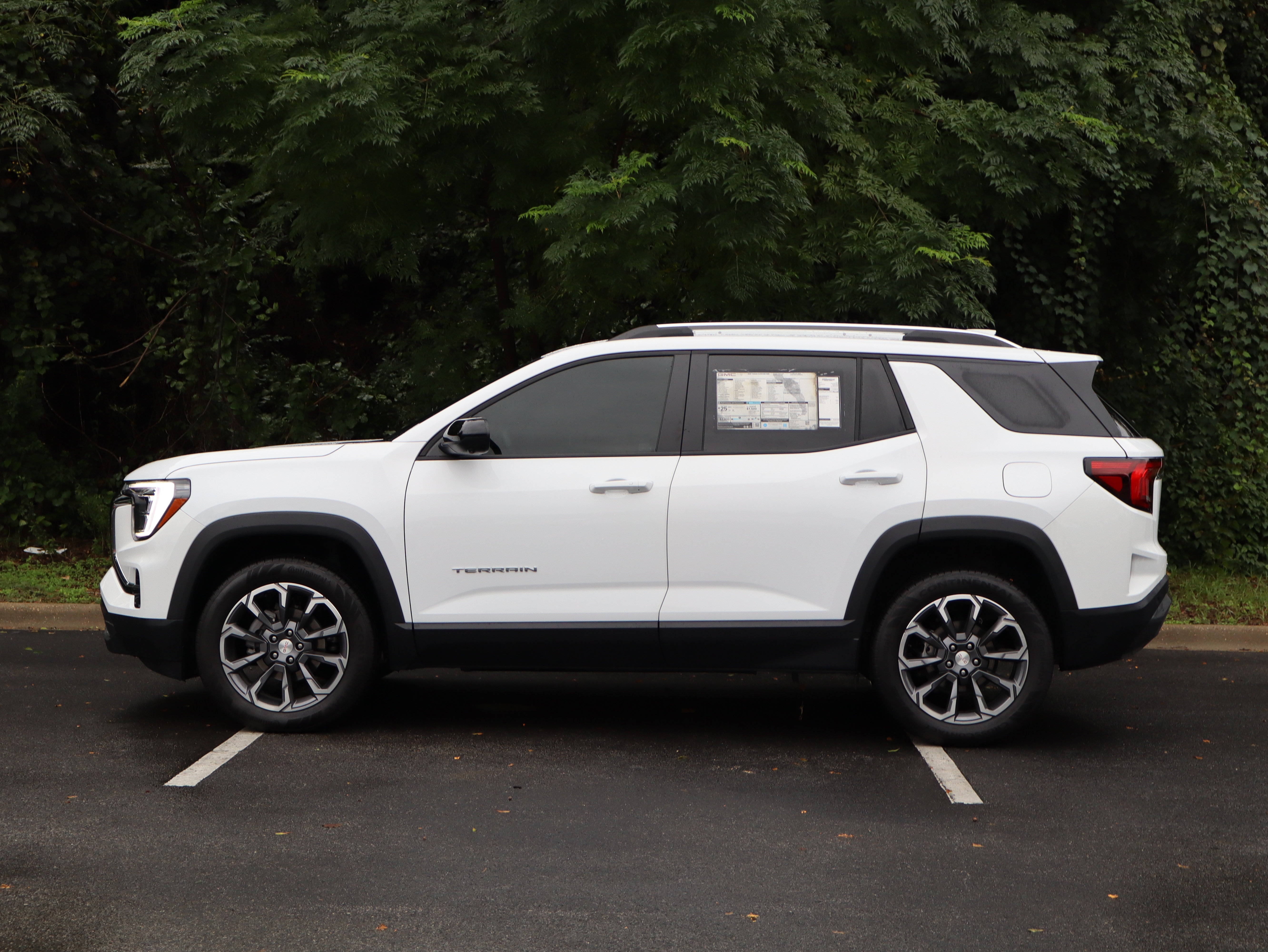 New 2026 GMC Terrain Elevation w/ Elevation Premium Package AWD/4WD image 6
