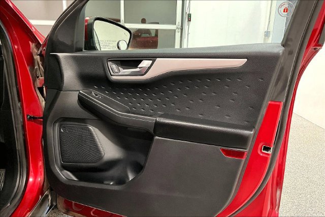 Used 2020 Ford Escape SEL AWD/4WD image 35