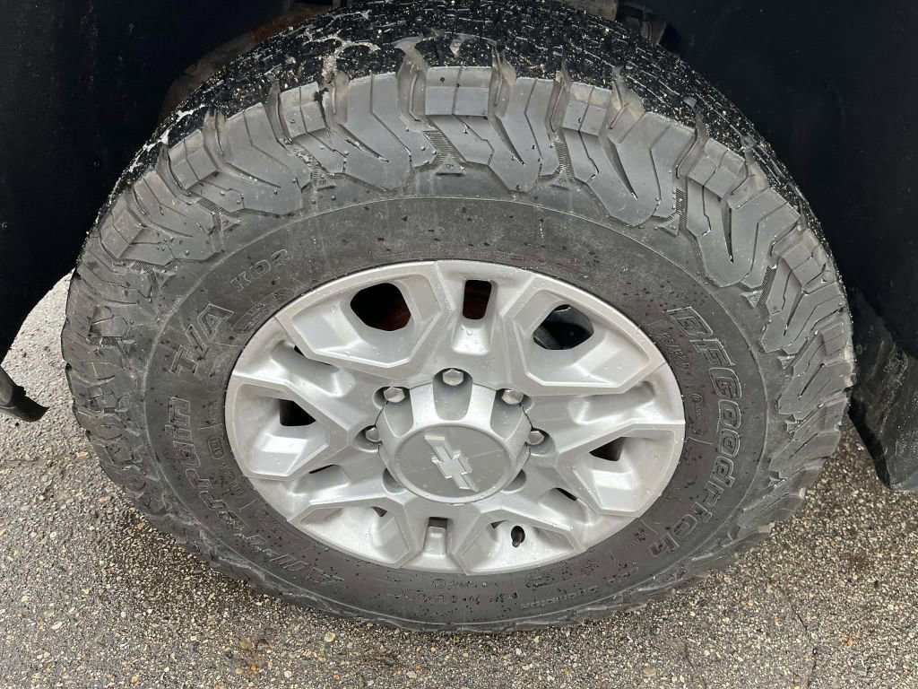 Used 2020 Chevrolet Silverado 2500 LT w/ Z71 Off-Road Package image 15