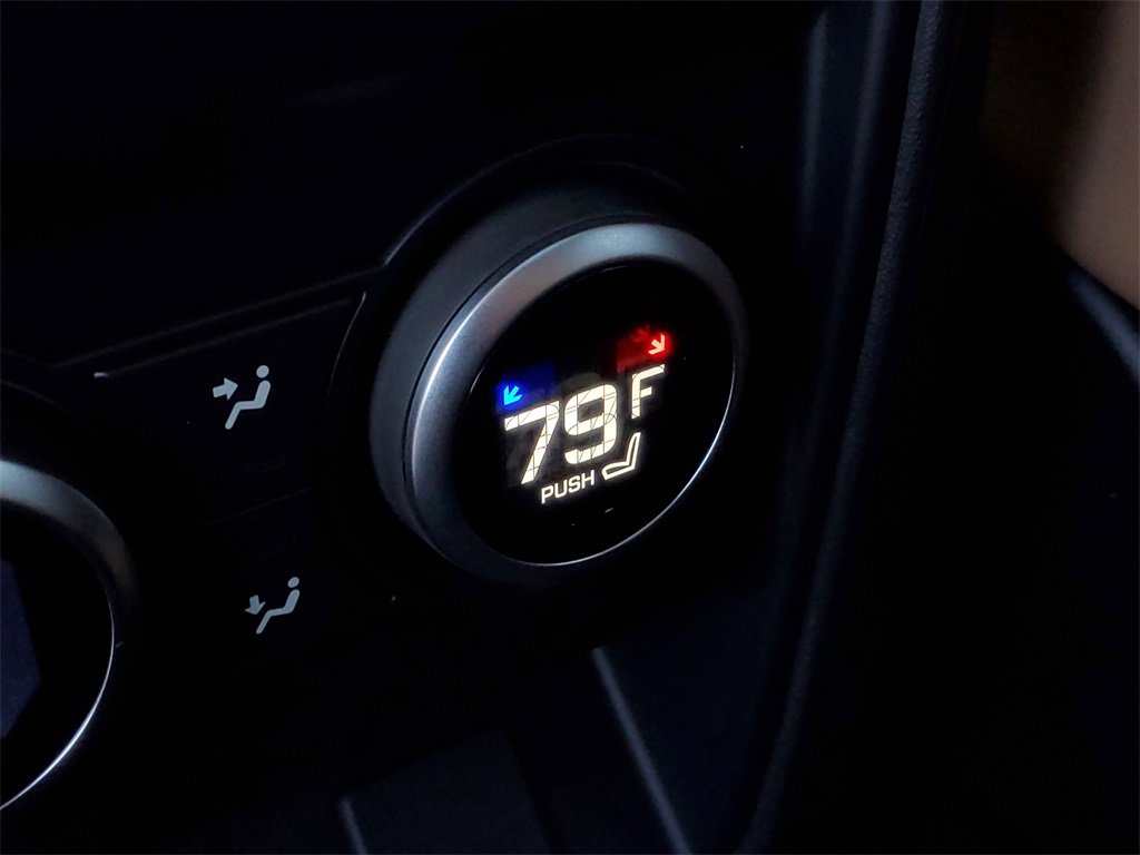 New 2026 Land Rover Defender 130 X-Dynamic SE image 31