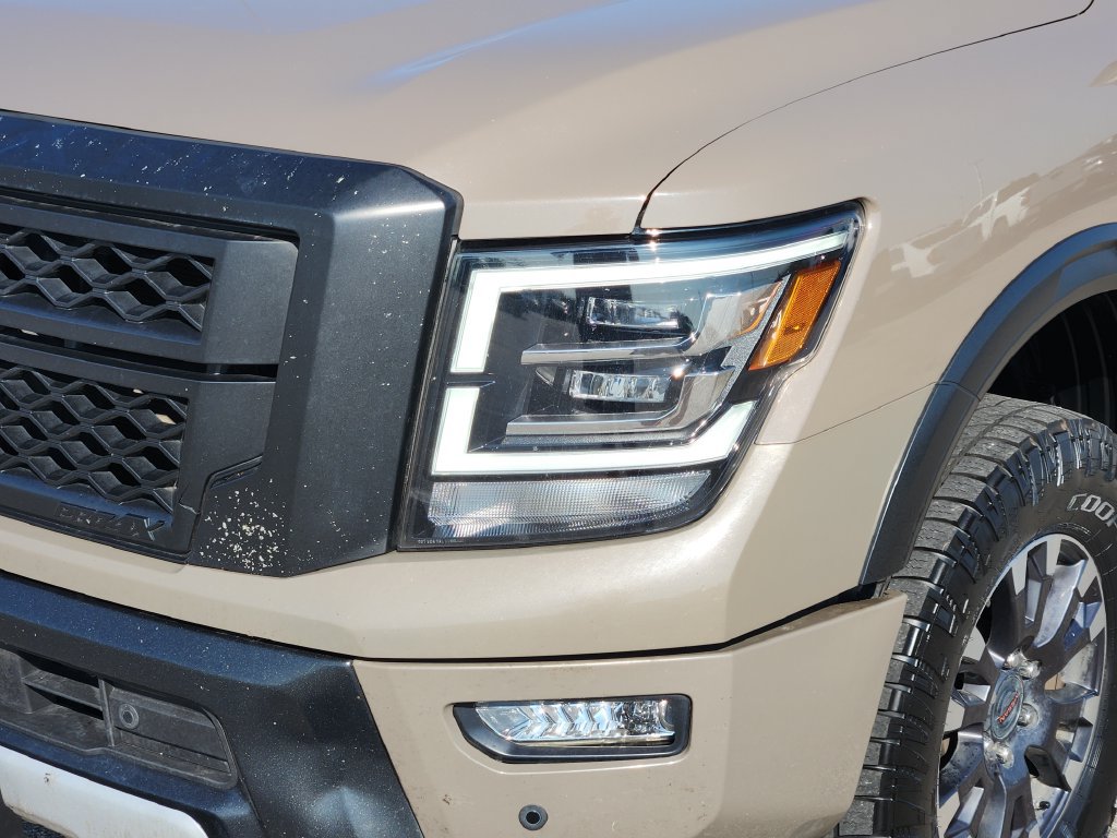 Used 2021 Nissan Titan PRO-4X w/ Pro-4x Convenience Package AWD/4WD image 5