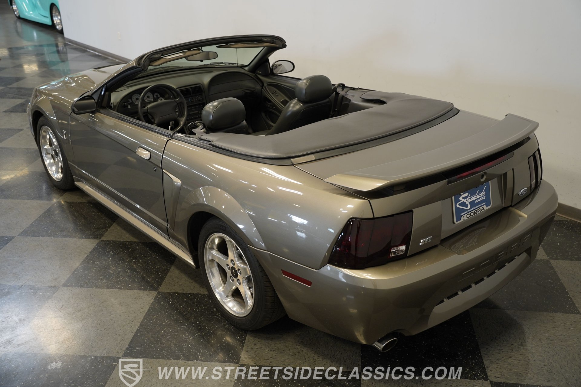 Used 2001 Ford Mustang Cobra RWD image 27