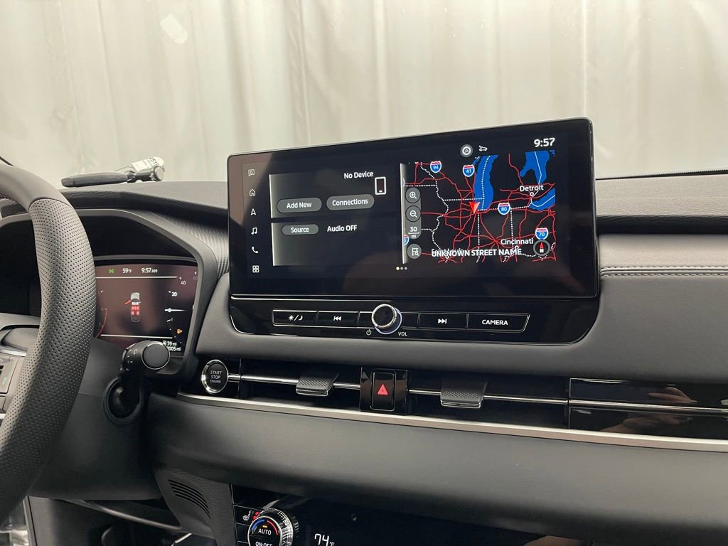 New 2025 Mitsubishi Outlander SE image 17