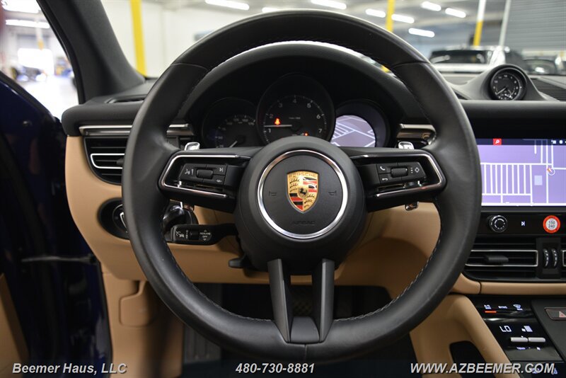 Used 2023 Porsche Macan AWD/4WD image 28