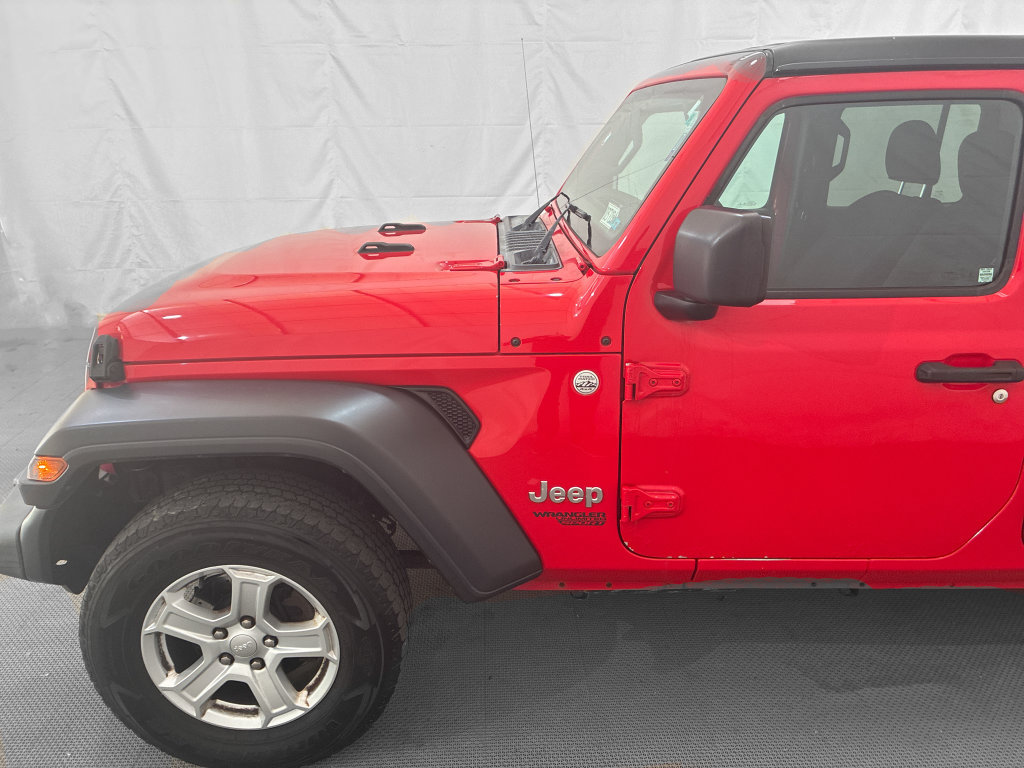 Used 2019 Jeep Wrangler Unlimited Sport S AWD/4WD image 3