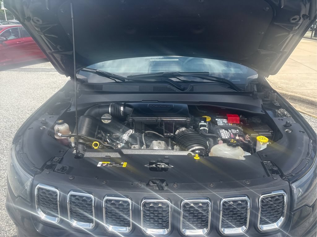 Used 2024 Jeep Compass Latitude AWD/4WD image 23