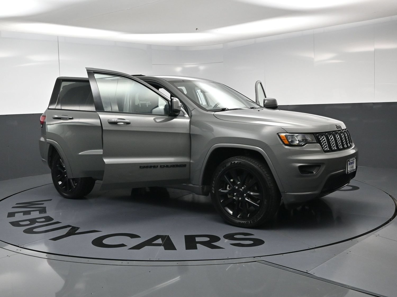 Used 2021 Jeep Grand Cherokee Laredo X AWD/4WD image 26