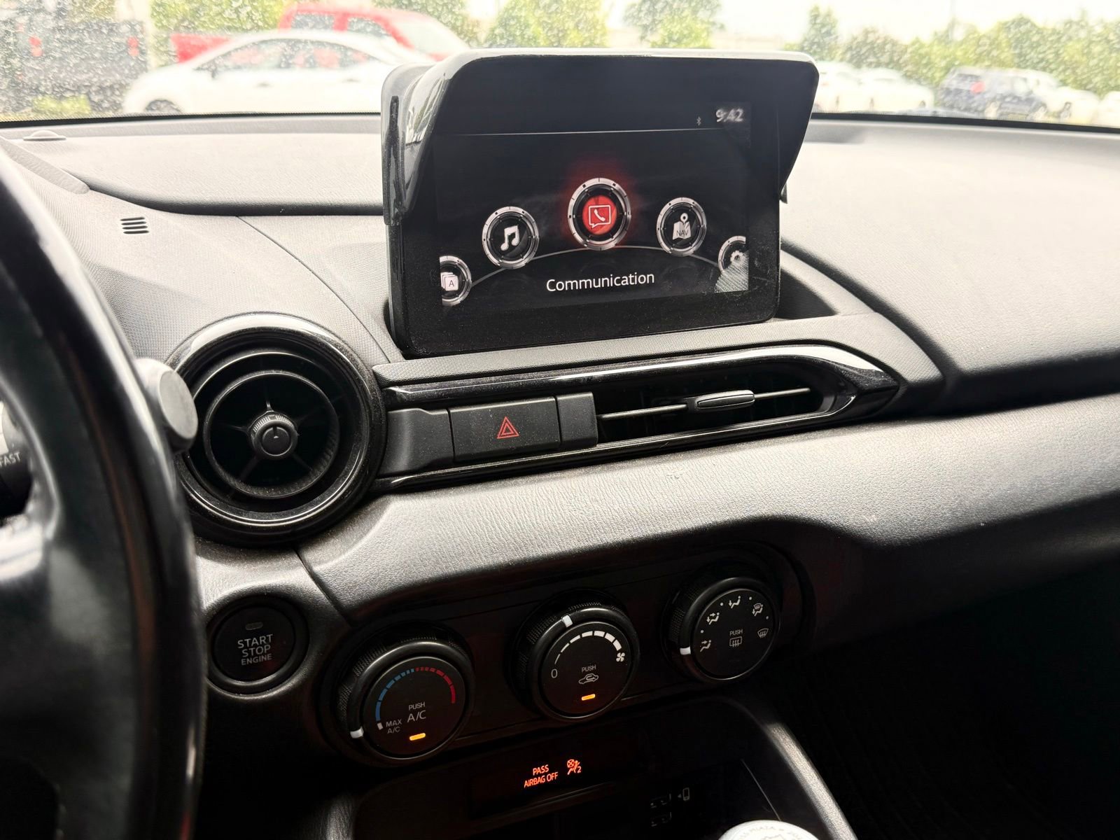 Used 2020 MAZDA MX-5 Miata Sport RWD image 36