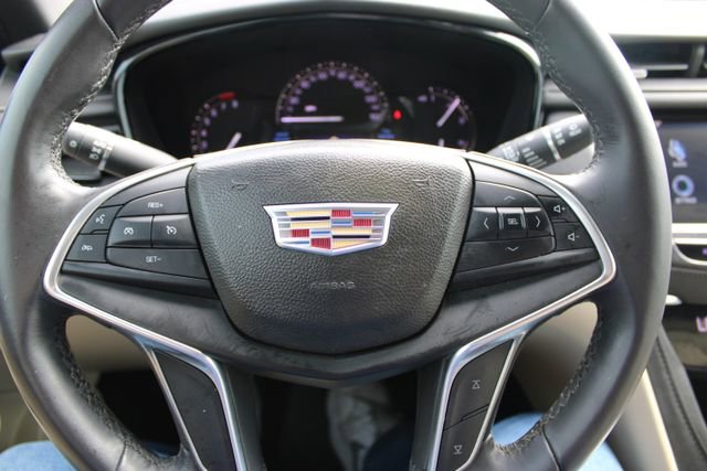 Used 2017 Cadillac XT5 FWD image 24