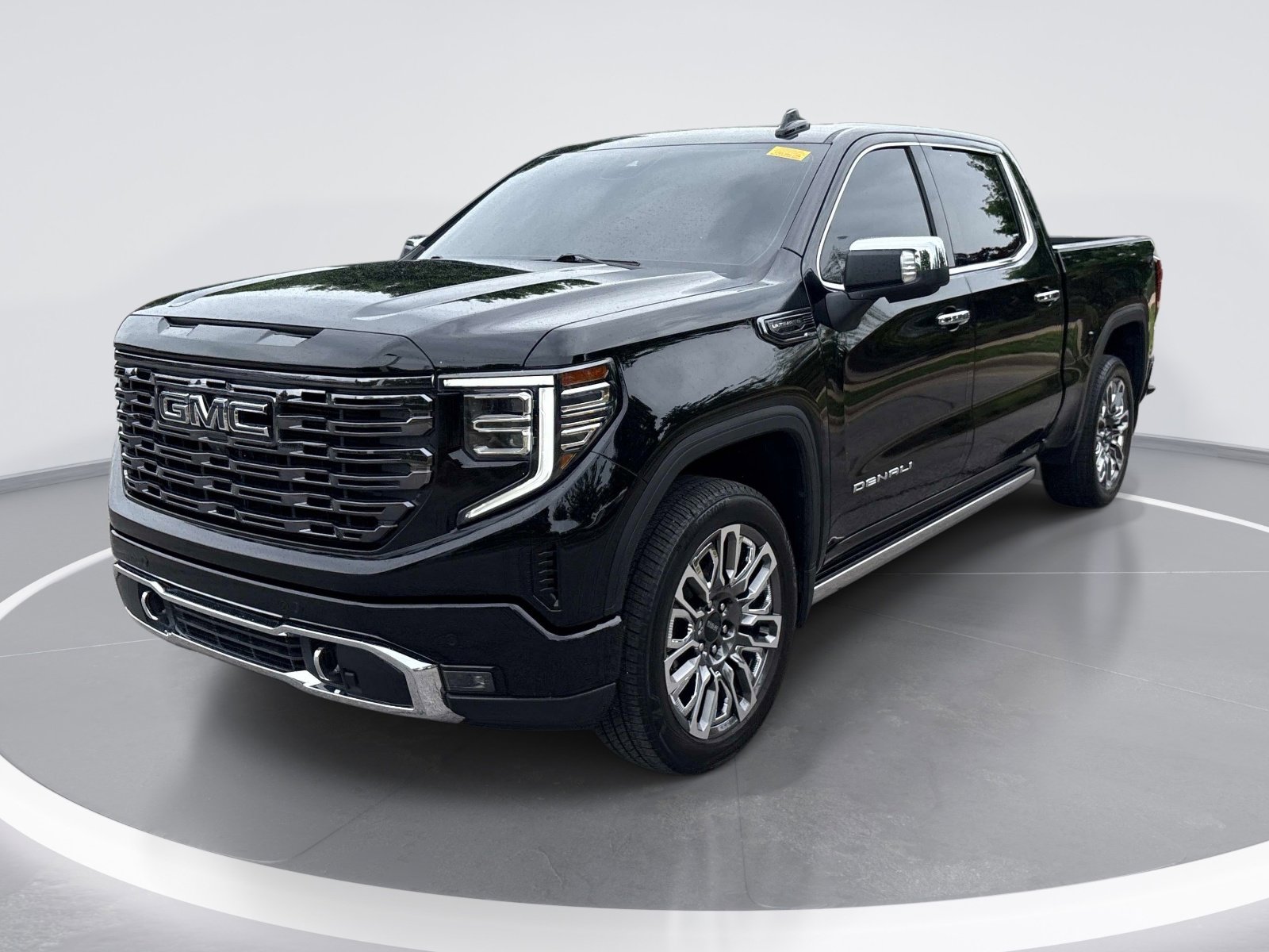 Used 2025 GMC Sierra 1500 Denali Ultimate AWD/4WD image 3
