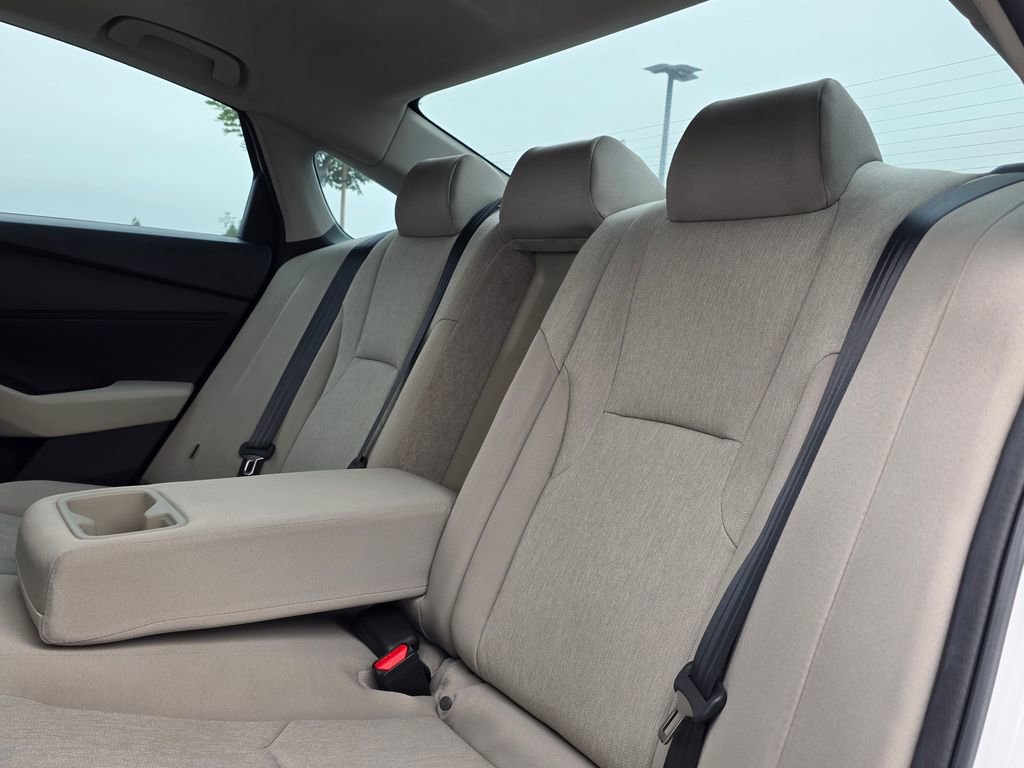 Used 2025 Honda Accord SE image 18