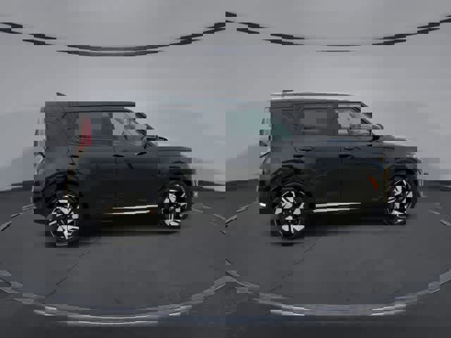 Used 2025 Kia Soul GT-Line image 9
