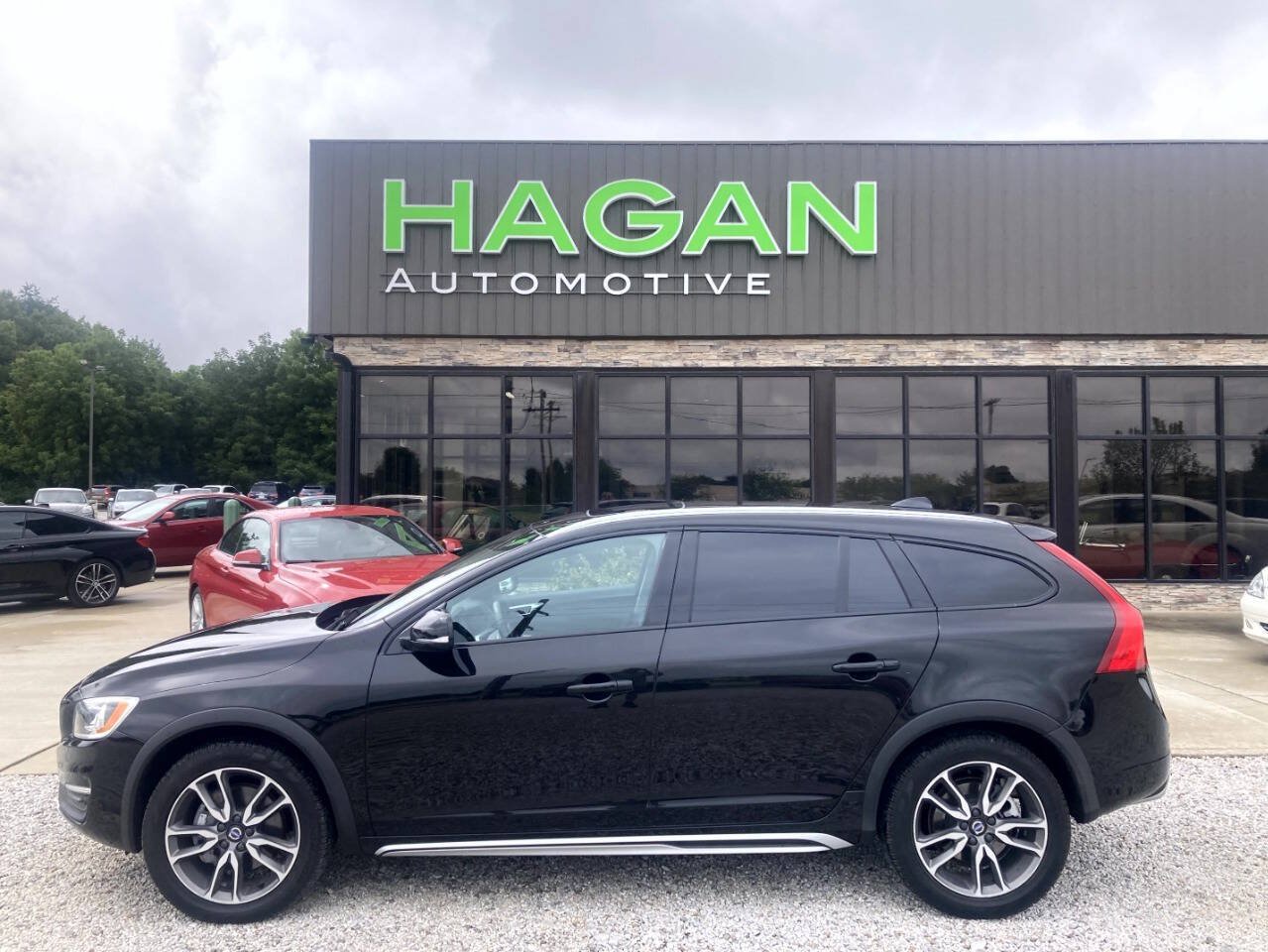 Used 2017 Volvo V60 T5 Cross Country w/ Convenience Package