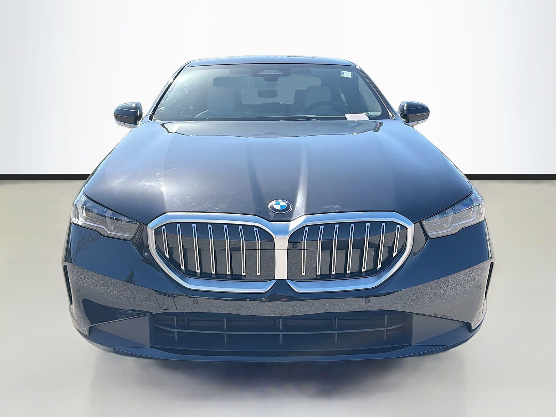 Used 2024 BMW 530i w/ Premium Package image 9