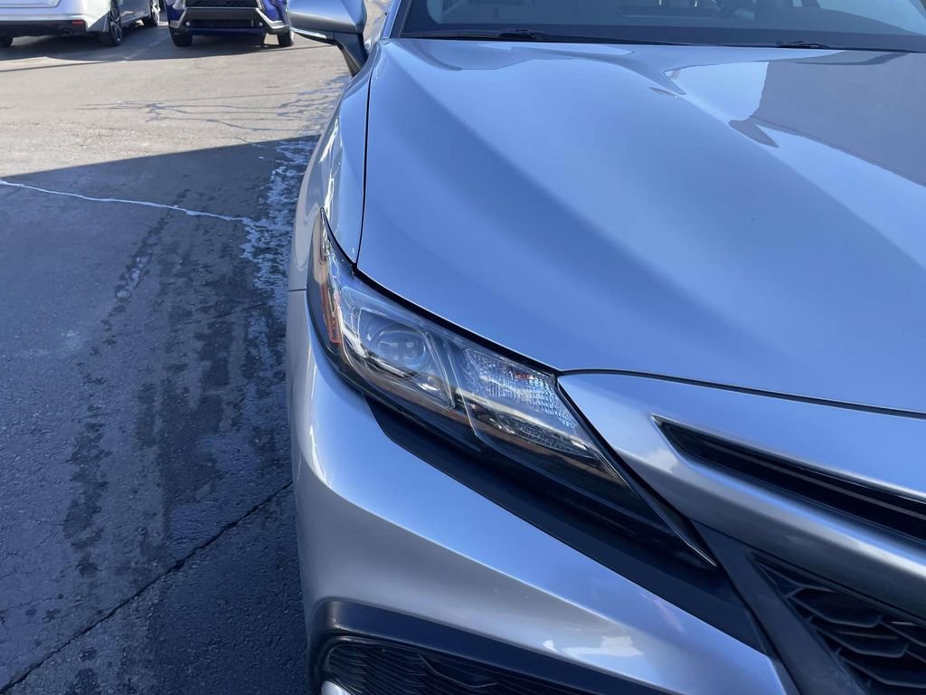 Used 2024 Toyota Camry SE image 17